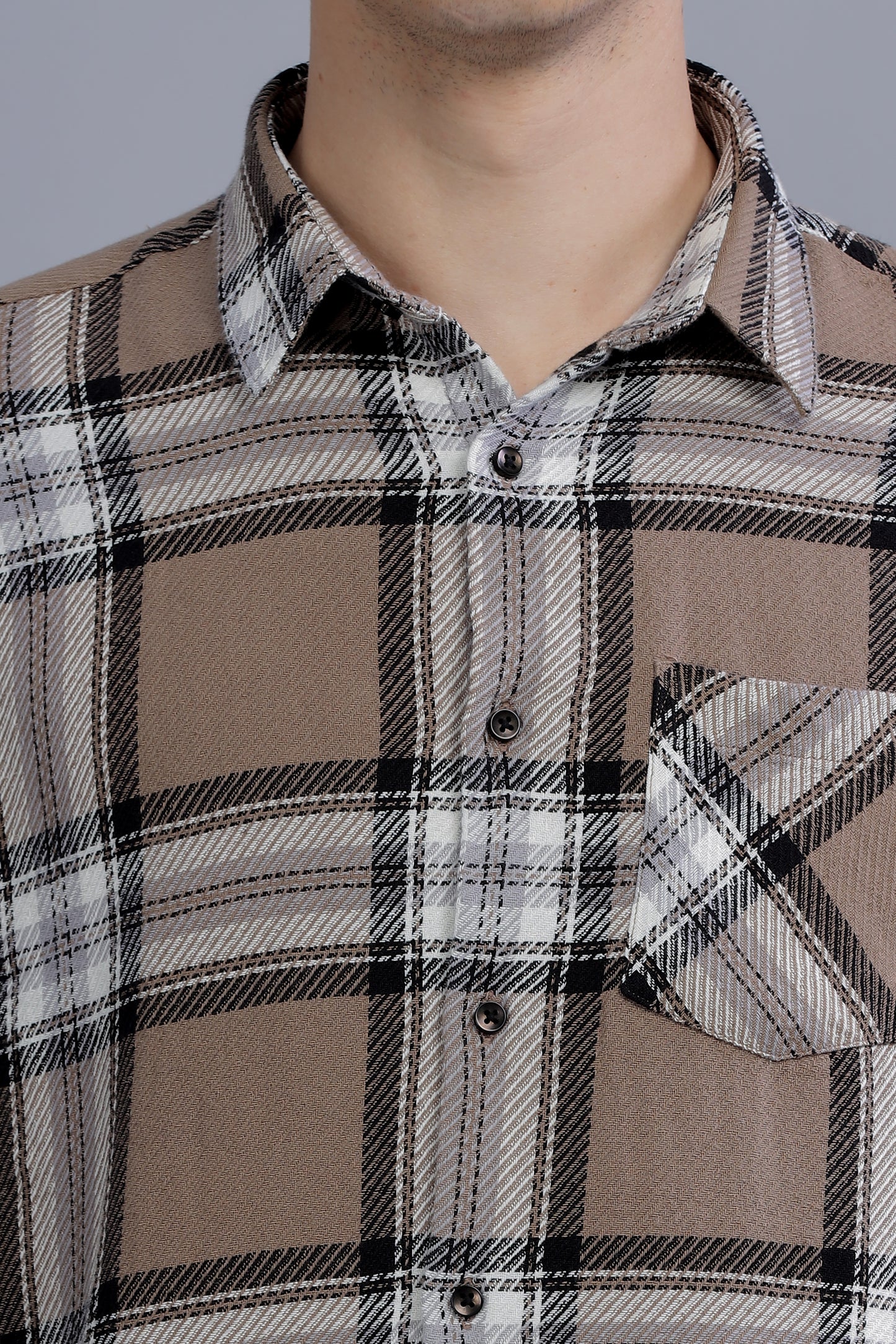 Men Relaxed Fit Fit Checkered Cut Away Collar Casual Shirt