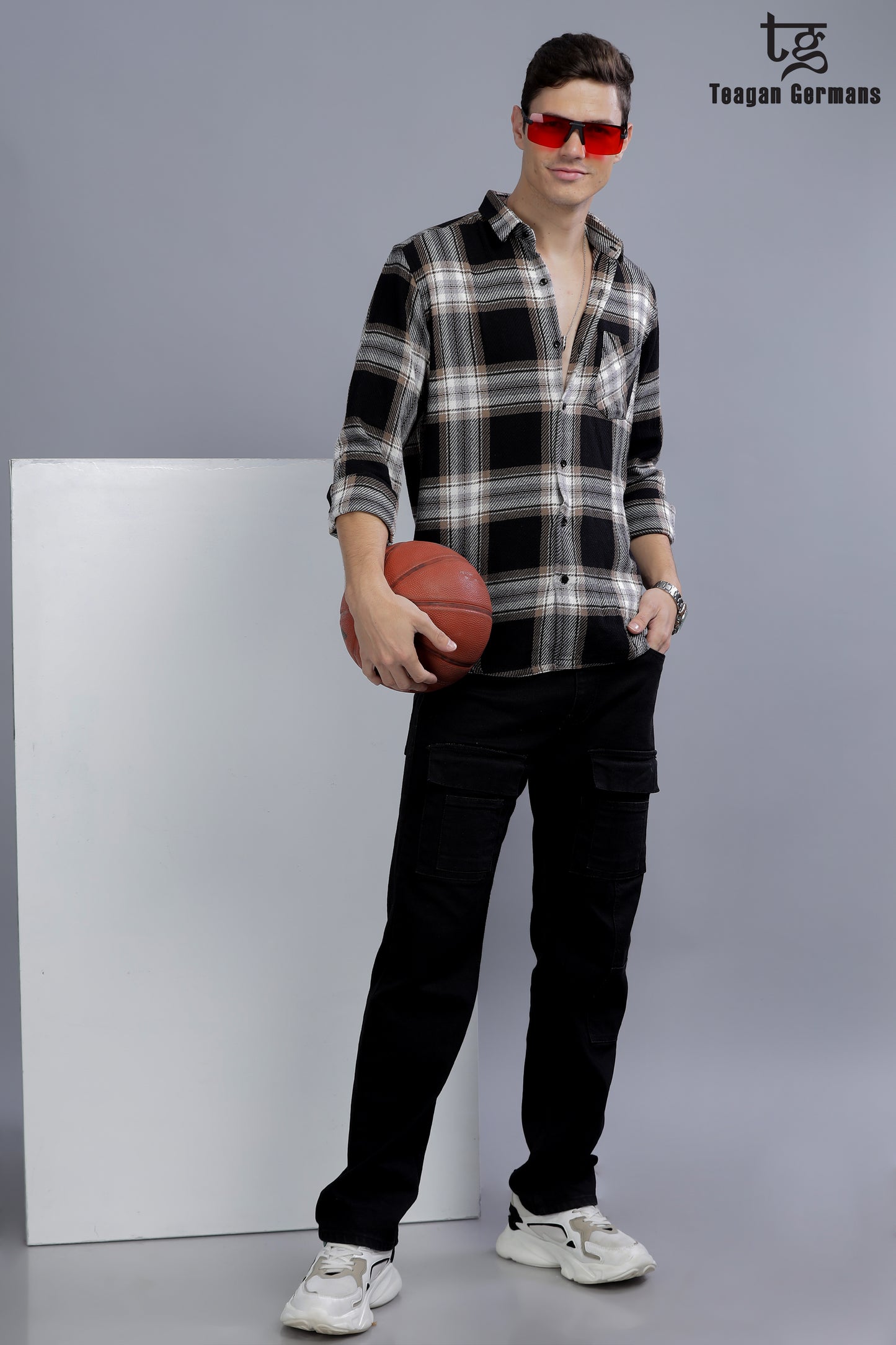 Relaxed Slim Fit Tartan Checks Cotton Casual Shirt