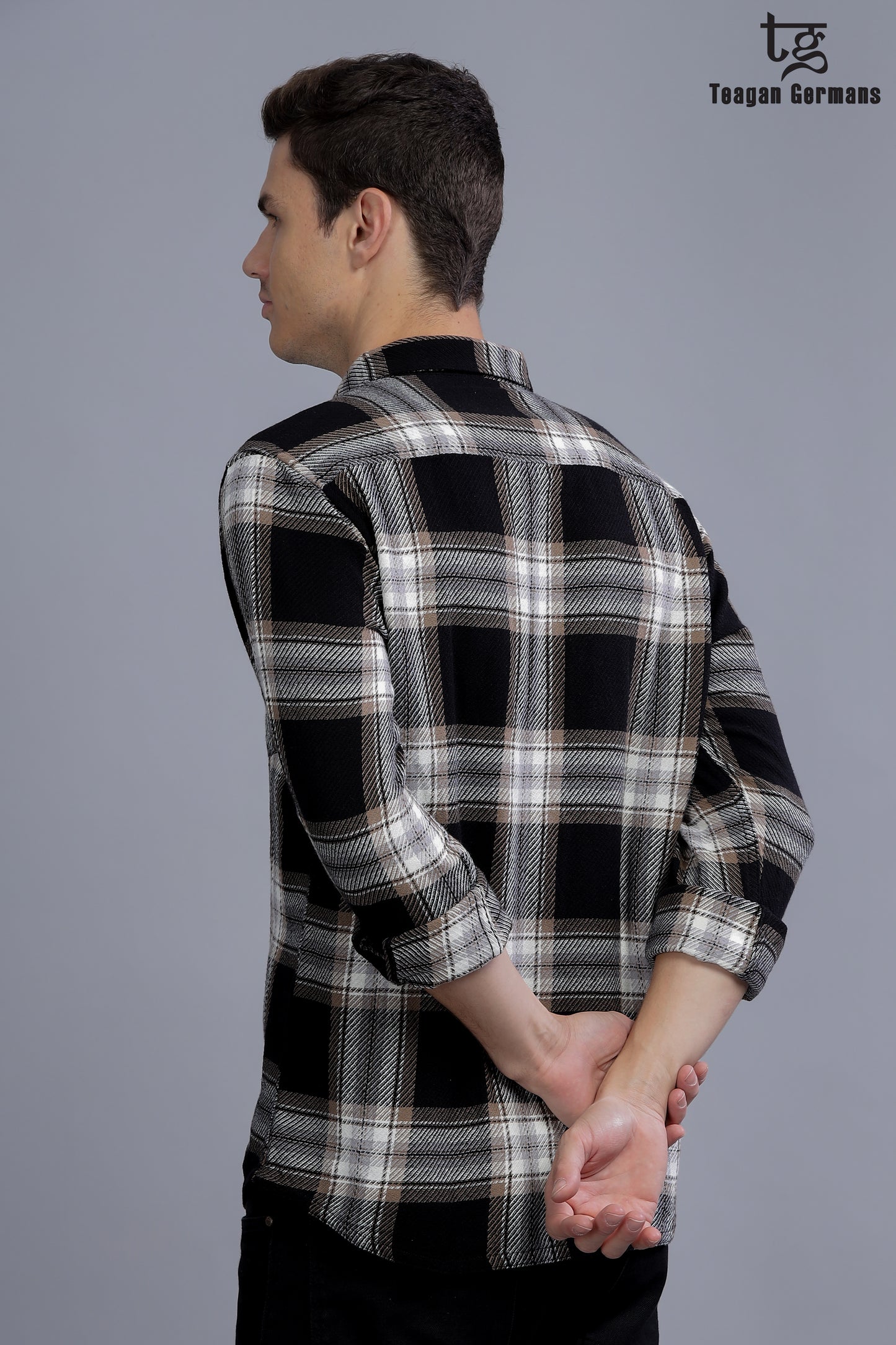 Relaxed Slim Fit Tartan Checks Cotton Casual Shirt