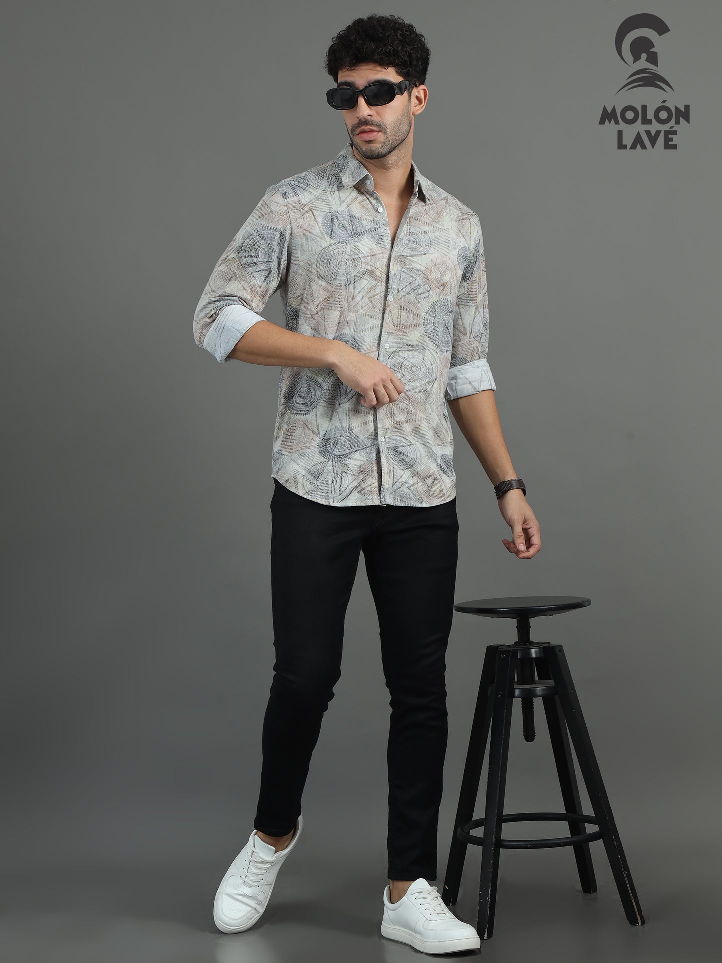 Men Slim Fit Printed Spread Collar Casual Shirt